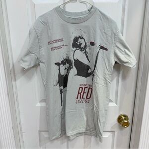 Taylor Swift Gray “RED” TV Graphic T-Shirt MEDIUM